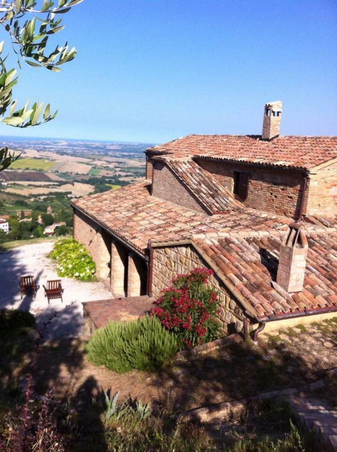 Bed and Breakfast L'Infinito à Mombaroccio Extérieur photo