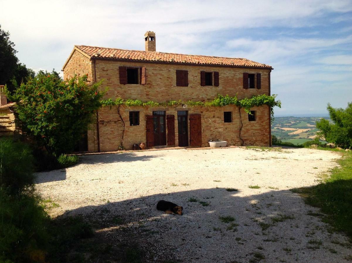 Bed and Breakfast L'Infinito à Mombaroccio Extérieur photo