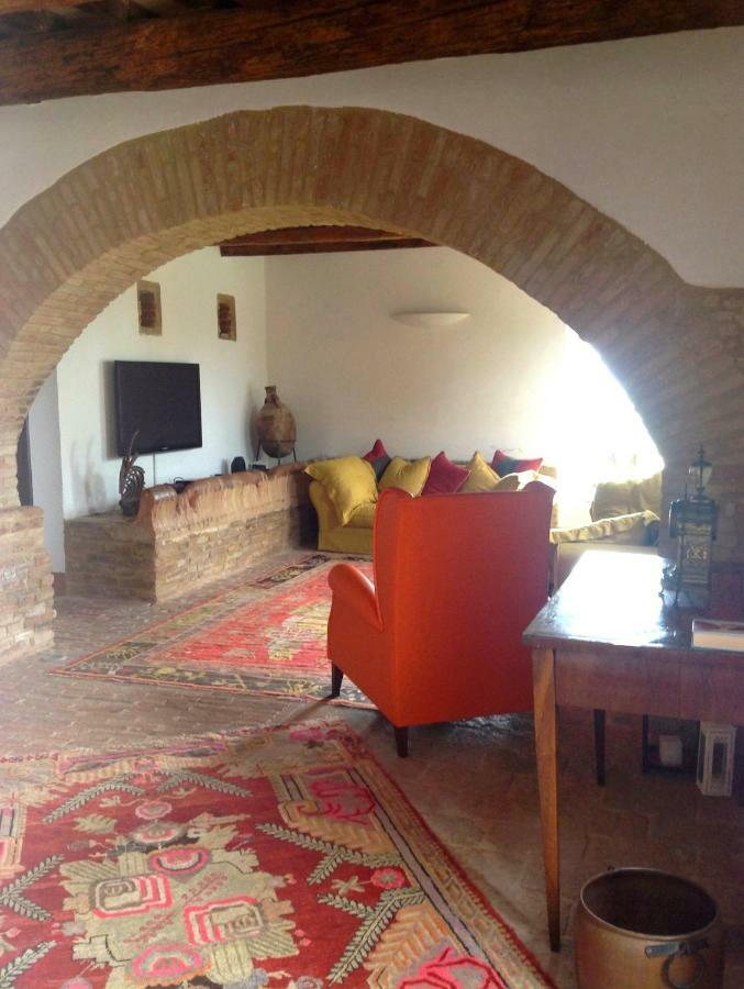 Bed and Breakfast L'Infinito à Mombaroccio Extérieur photo